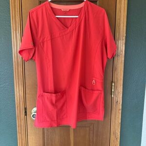 Women’s Carhartt scrub top gently worn.